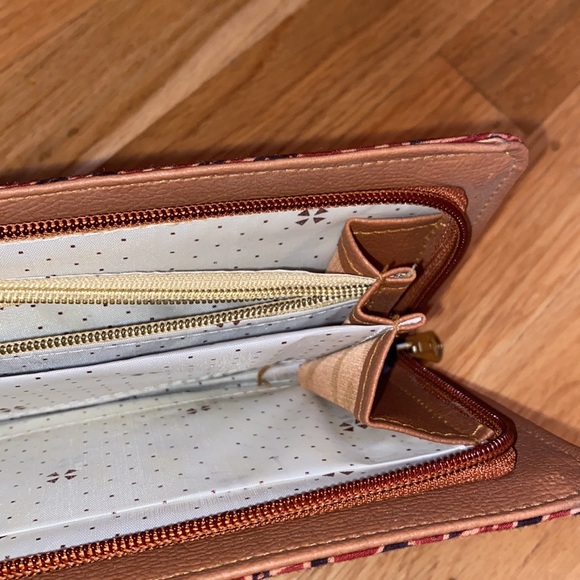 Fabric zippered wallet - Picture 6 of 8